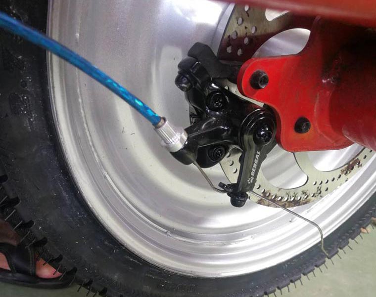 Disk brakes for rear wheels(bike parts) Disk brakes for rear wheels(bike parts)