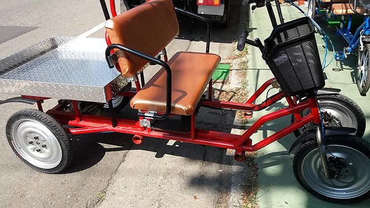 Solid tires for front wheels and rear wheels. Solid tires for front wheels and rear wheels.
